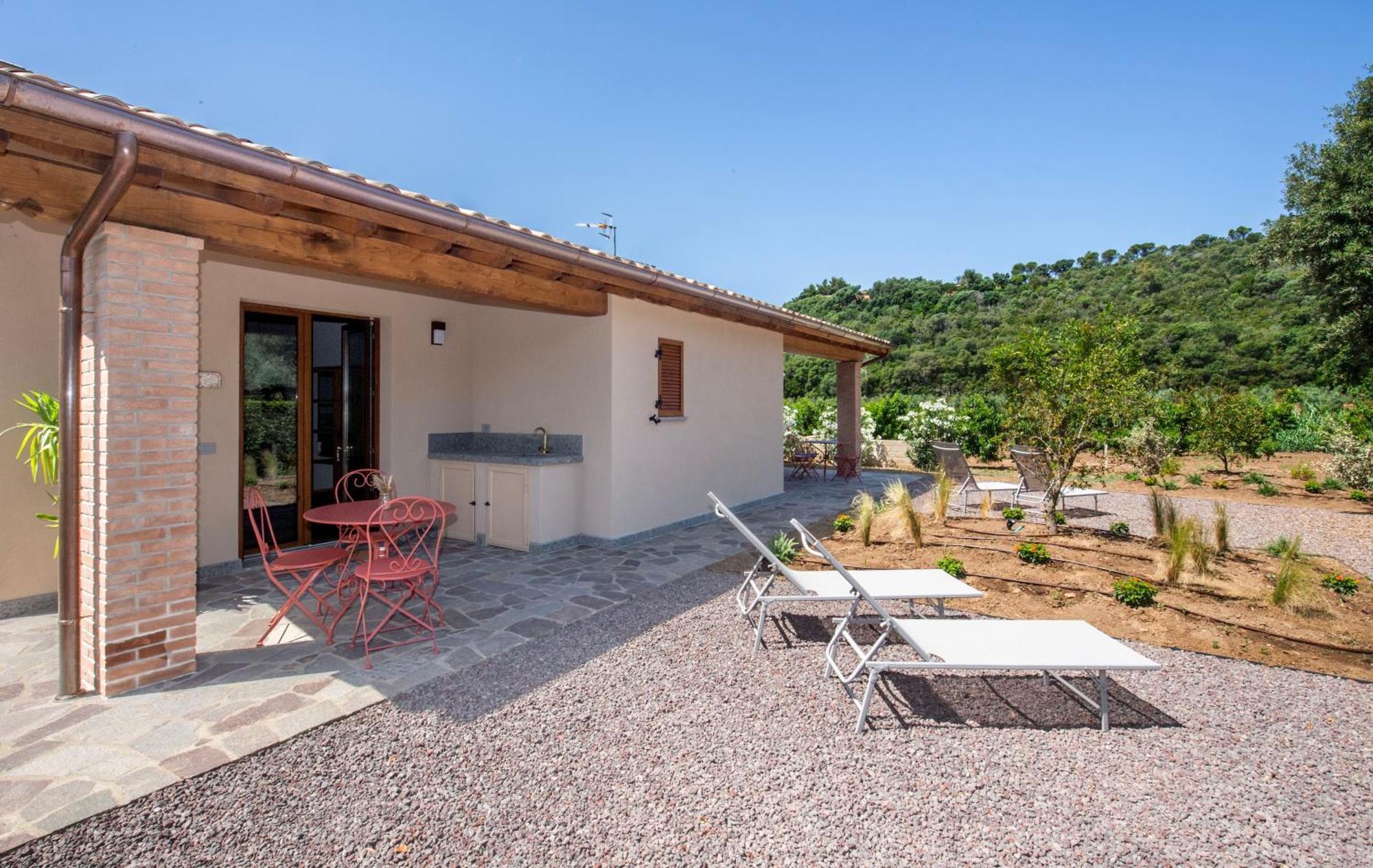 Agriturismo La Sassicaia カスティリオーネ・デッラ・ペスカーイア エクステリア 写真