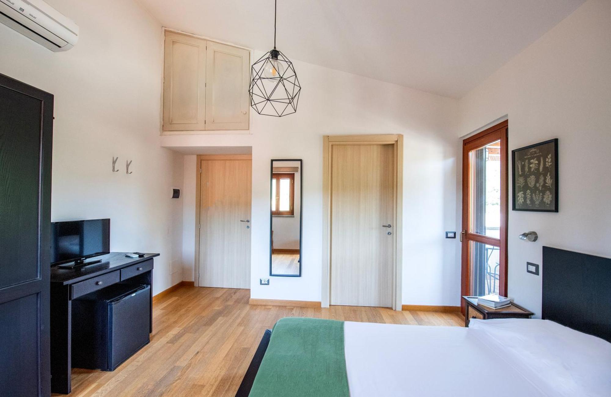 Agriturismo La Sassicaia カスティリオーネ・デッラ・ペスカーイア エクステリア 写真